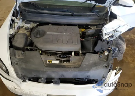 2016 Jeep Cherokee Latitude z USA, uszkodzony, nr VIN 1C4PJMCS6GW270731